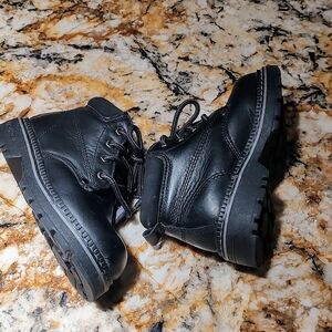 Oshkosh Childrens black leather combat boots, size 7M. Pre-loved.